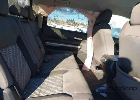 2019 Toyota Tundra Sr5 5.7L V8 из США, поврежденный, VIN 5TFDY5F15KX800455